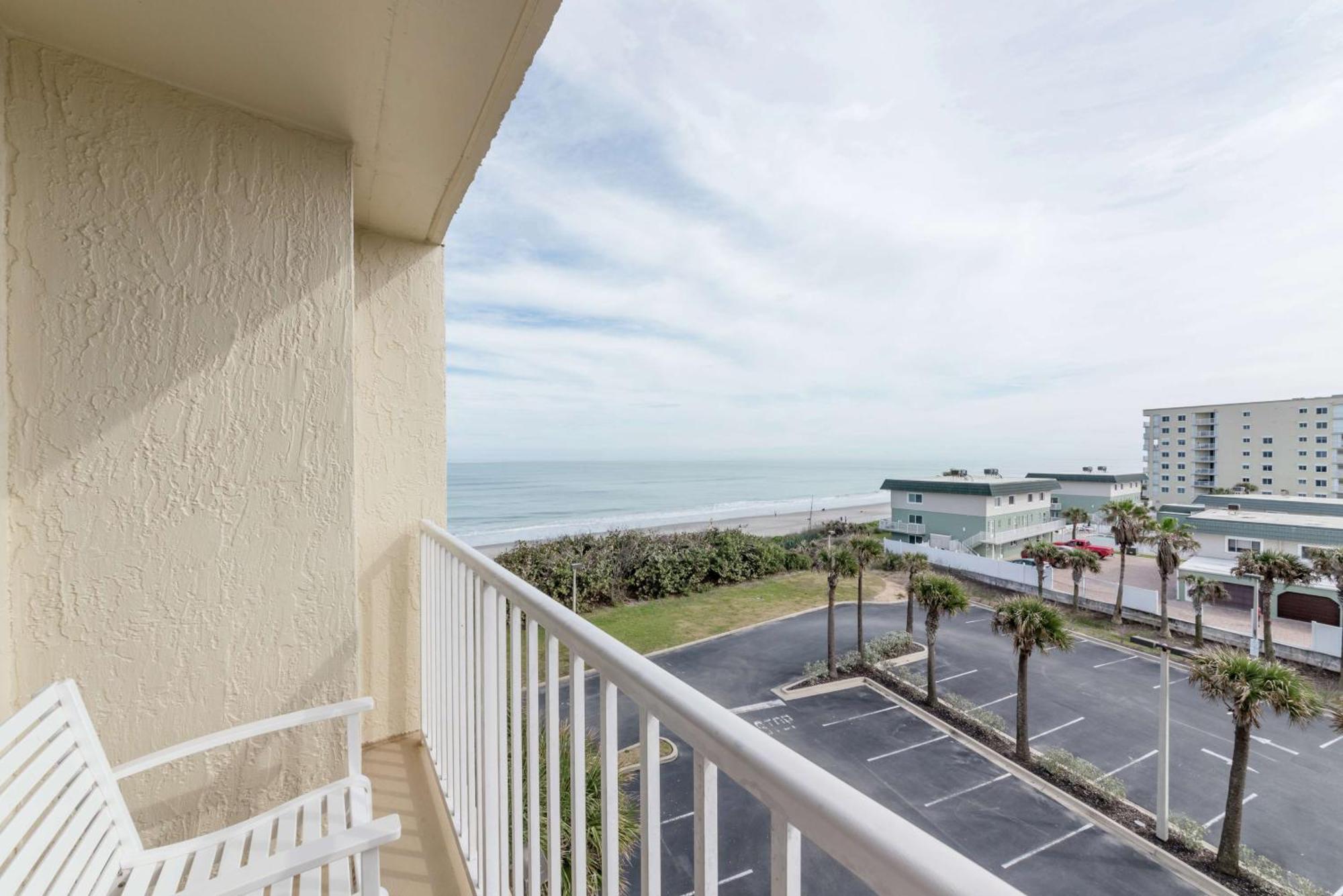 Hilton Melbourne Beach Oceanfront Exterior foto