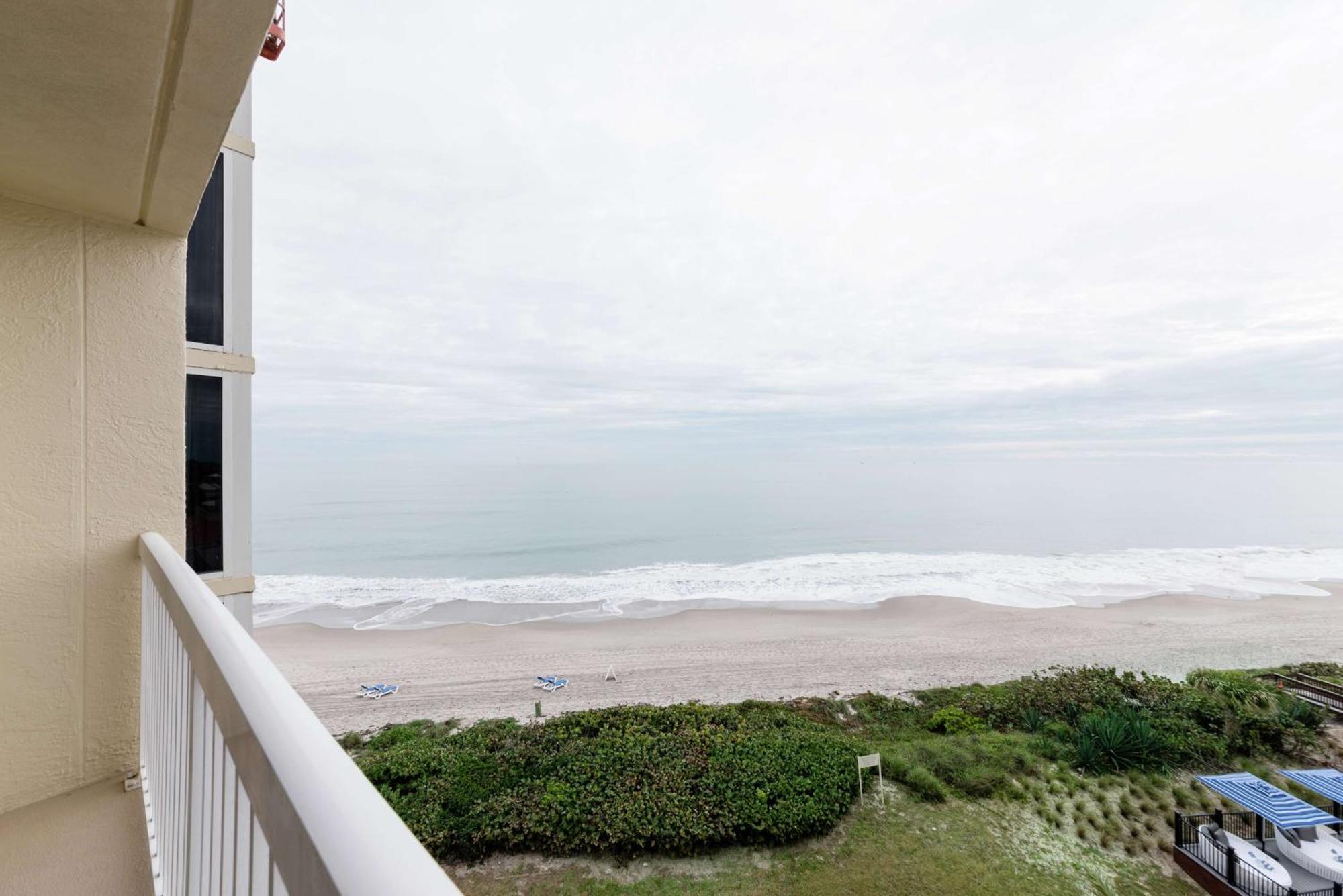 Hilton Melbourne Beach Oceanfront Exterior foto