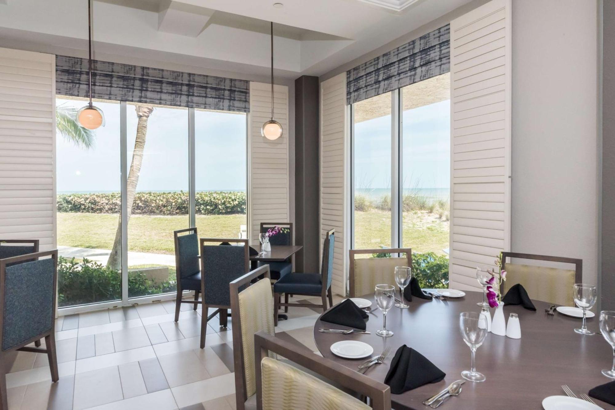 Hilton Melbourne Beach Oceanfront Exterior foto
